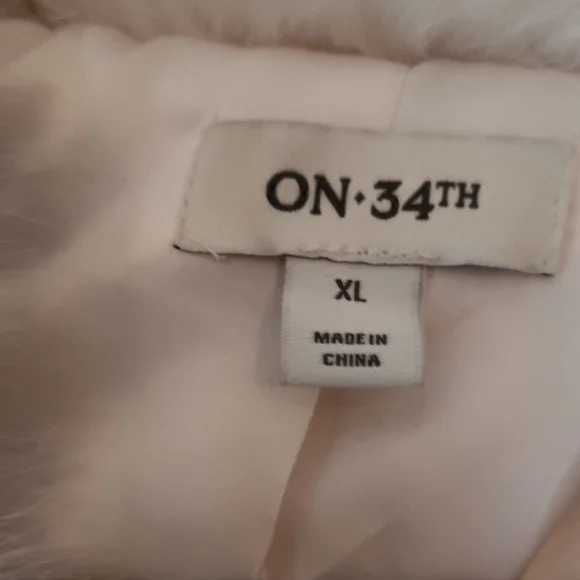 Chic Off-White Teddy Jacket - Picture 2 of 5